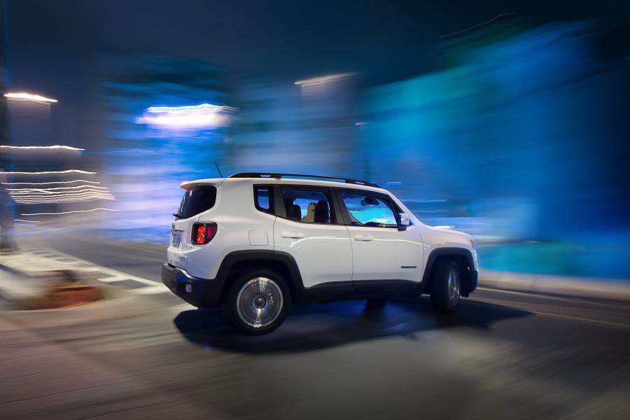  Jeep Renegade Longitude 2015 года  (BR) (фото 2 из 29)
